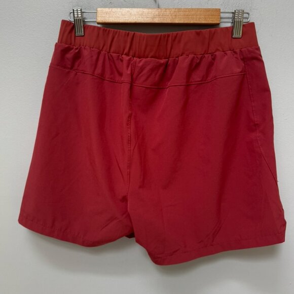 House ID Red 5.5" Short Unlined Shorts in Medium - Picture 5 of 7